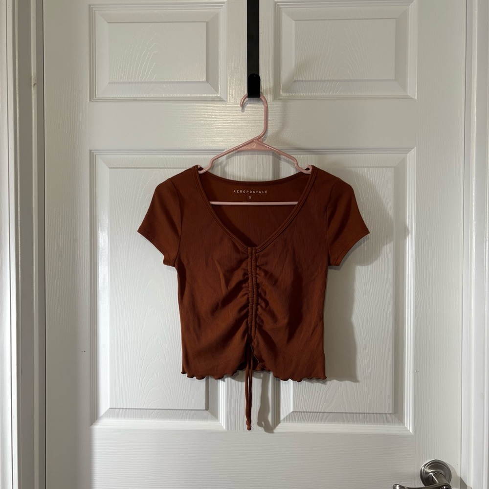 3 for 12$ 🌸 Brown ruched crop top